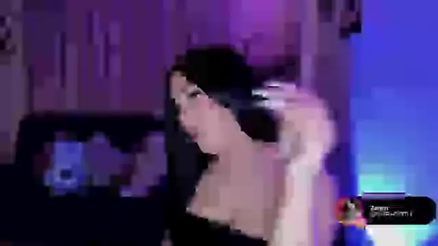 Snapshot of linda_zaam83866 chatting on 9, 2, 2026 linda zaam83866 online show from 9, 2, 2026