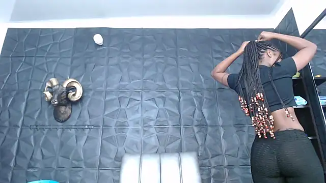 Snapshot of Hanna_Fox_69 chatting on 10, 9, 2025 Hanna Fox 69 online show from 10, 9, 2025