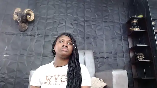 Snapshot of Hanna_Fox_69 chatting on 7, 11, 2025 Hanna Fox 69 online show from 7, 11, 2025