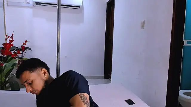 Fernanda brown18 online show from 2, 12, 2025