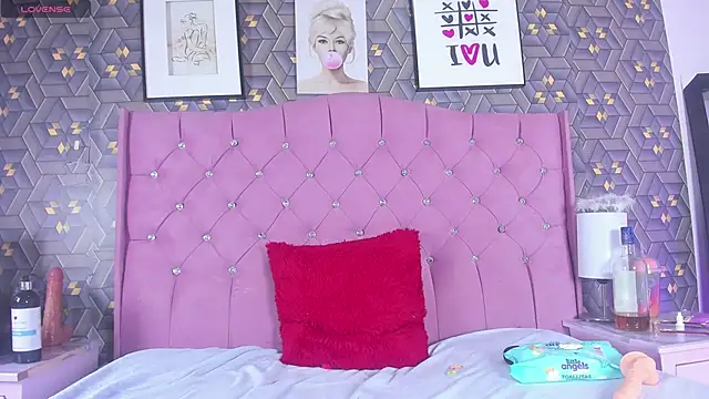 Snapshot of Samantha_Collen chatting on 7, 3, 2025 Samantha Collen online show from 7, 3, 2025