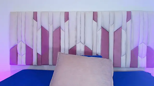 mia stanfort online show from 23, 10, 2025