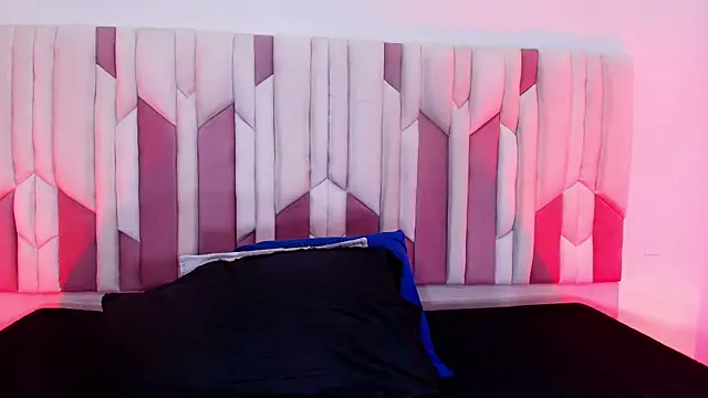 mia stanfort online show from 4, 11, 2025