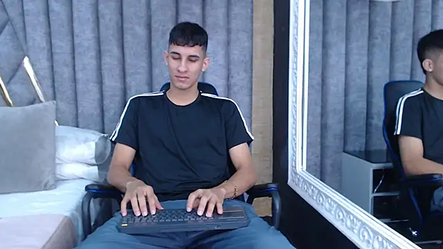 JakeMoxley online show from 13, 2, 2025