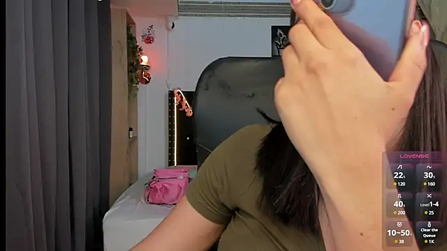 emilyrouxe online show from 20, 3, 2025