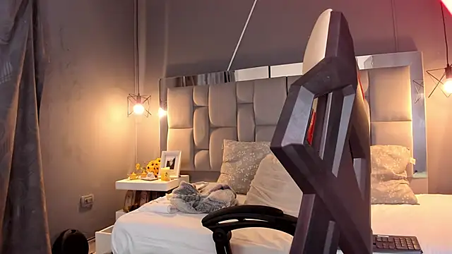 Snapshot of AliceSteel12 chatting on 4, 12, 2024 AliceSteel12 online show from 4, 12, 2024