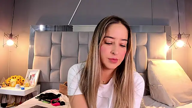 Snapshot of AliceSteel12 chatting on 25, 1, 2025 AliceSteel12 online show from 25, 1, 2025