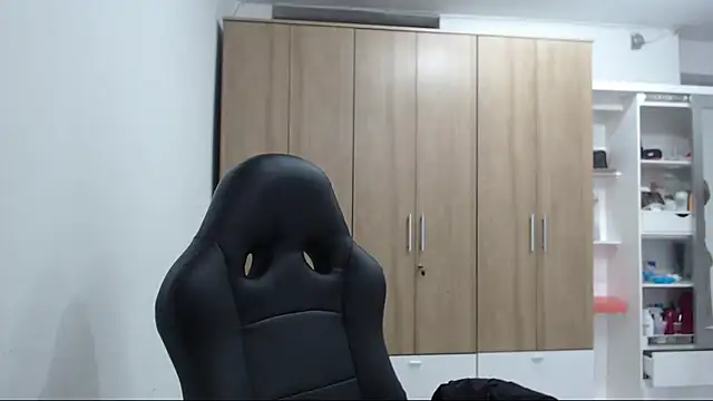 RoxanaLove9 online show from 22, 2, 2026