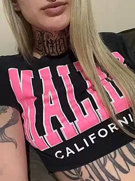 hotskinny1 online show from 10, 12, 2024