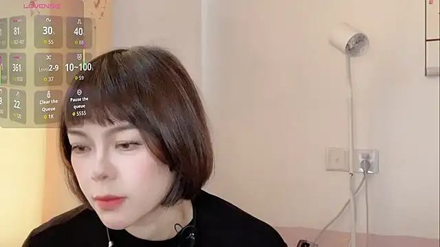 Linda-LL online show from 11, 11, 2025