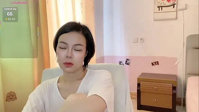 Snapshot of Linda-LL chatting on 17, 6, 2026 Linda-LL online show from 17, 6, 2026