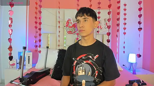 Snapshot of Thayler_jones chatting on 18, 2, 2025 Thayler jones online show from 18, 2, 2025