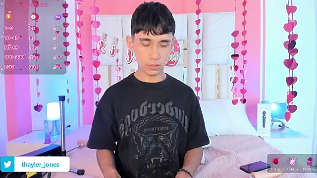 Snapshot of Thayler_jones chatting on 25, 2, 2025 Thayler jones online show from 25, 2, 2025