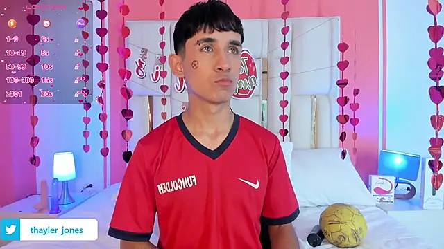 Snapshot of Thayler_jones chatting on 28, 2, 2025 Thayler jones online show from 28, 2, 2025