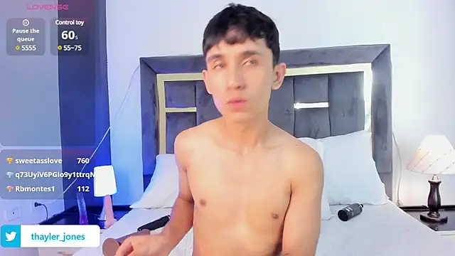 Snapshot of Thayler_jones chatting on 8, 3, 2025 Thayler jones online show from 8, 3, 2025