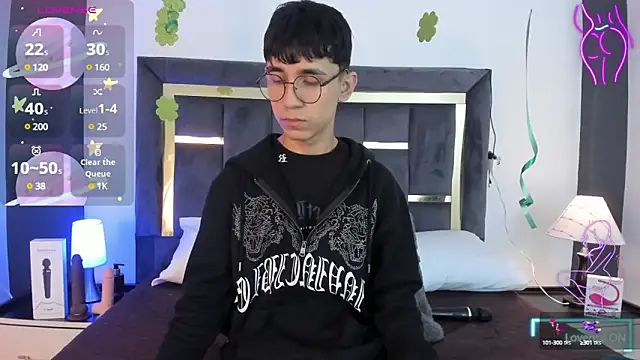 Snapshot of Thayler_jones chatting on 14, 3, 2025 Thayler jones online show from 14, 3, 2025