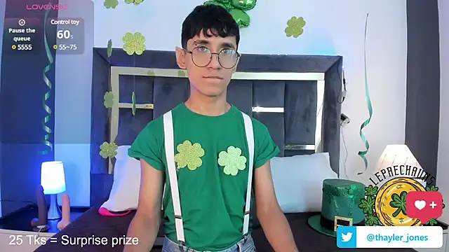 Snapshot of Thayler_jones chatting on 17, 3, 2025 Thayler jones online show from 17, 3, 2025