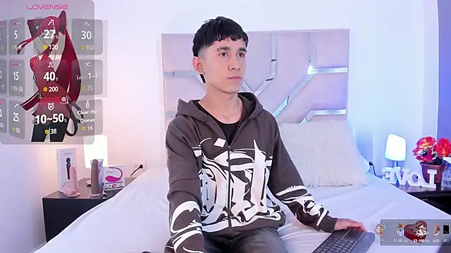 Snapshot of Thayler_jones chatting on 1, 10, 2025 Thayler jones online show from 1, 10, 2025