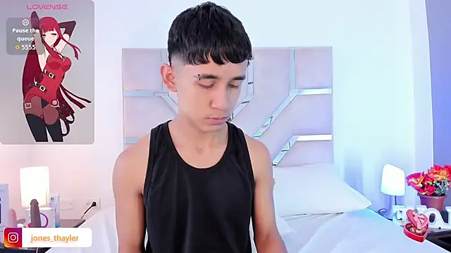 Snapshot of Thayler_jones chatting on 1, 12, 2025 Thayler jones online show from 1, 12, 2025