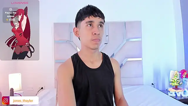 Snapshot of Thayler_jones chatting on 15, 12, 2025 Thayler jones online show from 15, 12, 2025