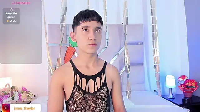 Thayler jones online show from 3, 4, 2026