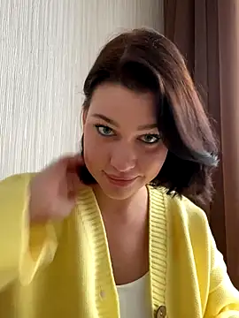 Snapshot of KikiWatson chatting on 2, 10, 2025 KikiWatson online show from 2, 10, 2025