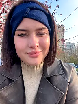 Snapshot of KikiWatson chatting on 7, 11, 2025 KikiWatson online show from 7, 11, 2025