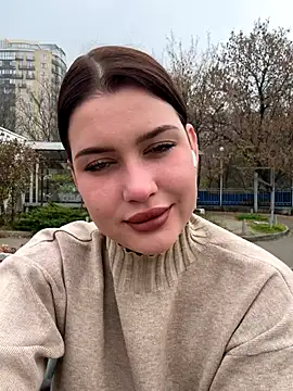 Snapshot of KikiWatson chatting on 10, 11, 2025 KikiWatson online show from 10, 11, 2025