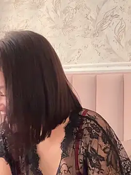 Snapshot of KikiWatson chatting on 17, 12, 2025 KikiWatson online show from 17, 12, 2025