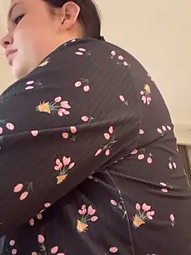 Snapshot of KikiWatson chatting on 19, 12, 2025 KikiWatson online show from 19, 12, 2025