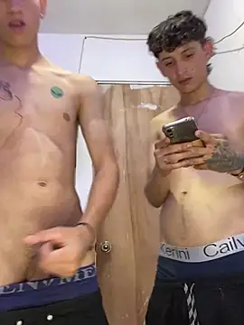 Snapshot of LatinBoysxxx chatting on 17, 1, 2025 LatinBoysxxx online show from 17, 1, 2025