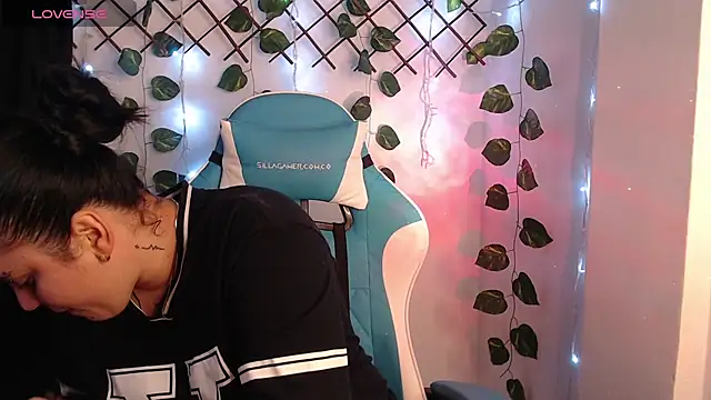 Nika 1  online show from 15, 4, 2026