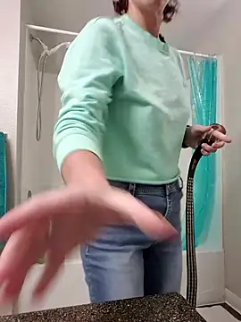 Snapshot of thatonespicychick chatting on 4, 1, 2025 thatonespicychick online show from 4, 1, 2025