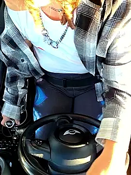 Snapshot of thatonespicychick chatting on 15, 9, 2025 thatonespicychick online show from 15, 9, 2025