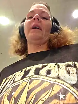 Snapshot of thatonespicychick chatting on 24, 10, 2025 thatonespicychick online show from 24, 10, 2025