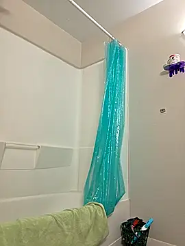 Snapshot of thatonespicychick chatting on 6, 11, 2025 thatonespicychick online show from 6, 11, 2025