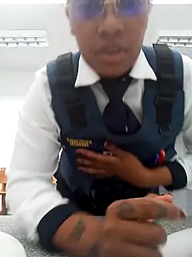 Snapshot of Cinnamon-Skin chatting on 24, 12, 2024 Cinnamon-Skin online show from 24, 12, 2024