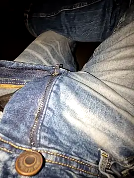 Snapshot of Landryyyyy chatting on 26, 12, 2024 Landryyyyy online show from 26, 12, 2024