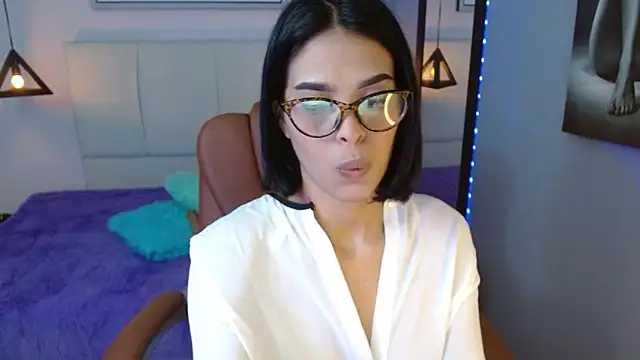 Snapshot of AlessiaVal_ chatting on 13, 2, 2025 AlessiaVal online show from 13, 2, 2025