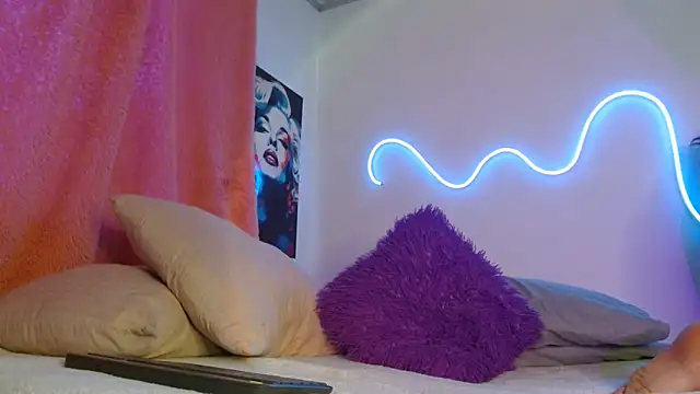 AlessiaVal  online show from 19, 3, 2026