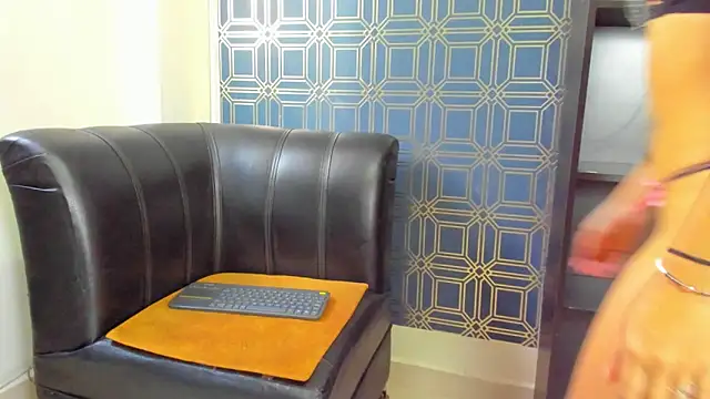 yulianademond66 online show from 25, 1, 2025