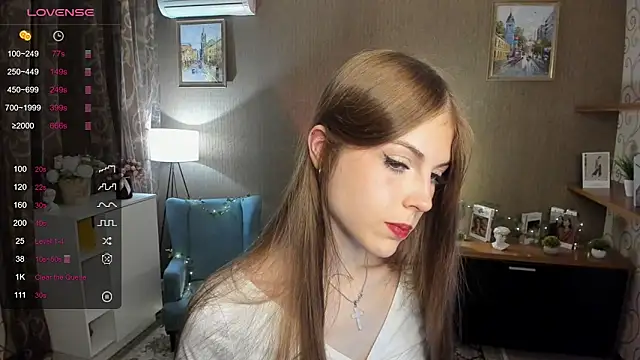 Snapshot of DarleneHatt chatting on 24, 9, 2025 DarleneHatt online show from 24, 9, 2025