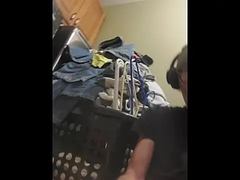 Undercover Pornstar online show from 24, 11, 2025