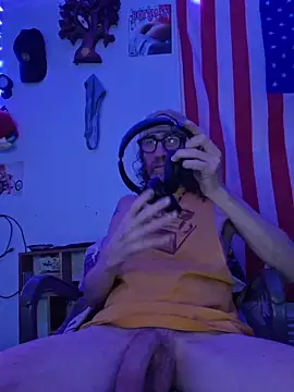 Snapshot of Undercover_Pornstar chatting on 15, 3, 2026 Undercover Pornstar online show from 15, 3, 2026