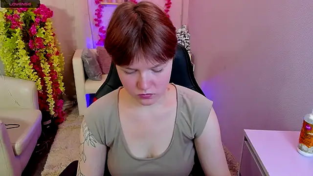 DreamyLuna online show from 12, 9, 2025