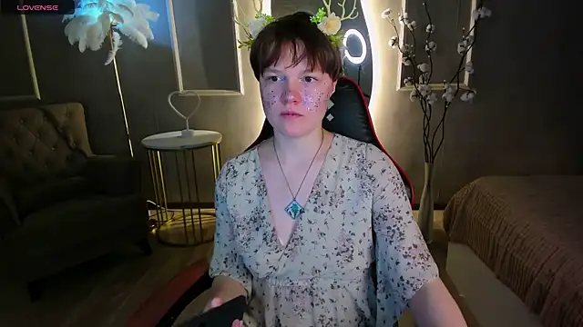 DreamyLuna online show from 30, 11, 2025