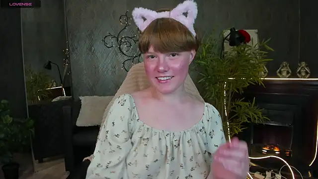 Snapshot of DreamyLuna chatting on 2, 7, 2026 DreamyLuna online show from 2, 7, 2026