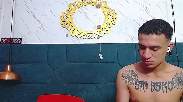 Snapshot of salome_daniel chatting on 8, 3, 2025 salome daniel online show from 8, 3, 2025