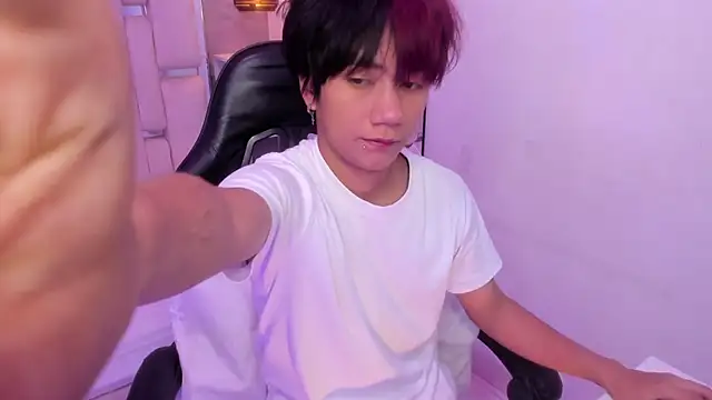 Snapshot of Eriol_ chatting on 23, 9, 2025 Eriol online show from 23, 9, 2025