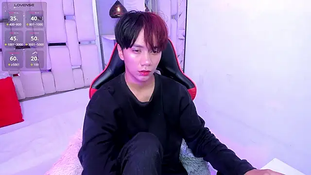 Snapshot of Eriol_ chatting on 15, 10, 2025 Eriol online show from 15, 10, 2025